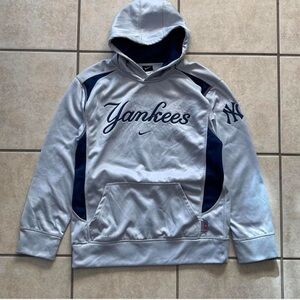 Nike Yankees Youth Large Hoodie